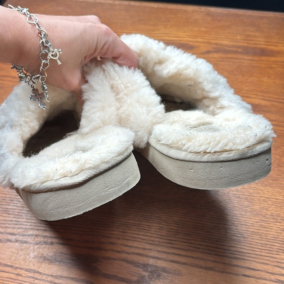 Ugg women slippers light blue size 10 - Picture 6 of 10